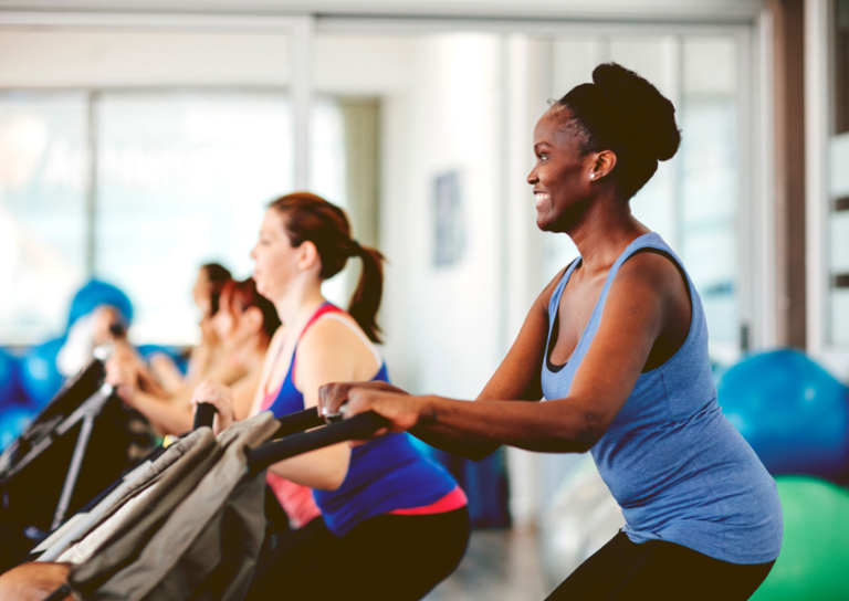 Read more about the article Reclaiming Body Confidence: How Postpartum Dancing Nurtures Mothers’ Self-Esteem